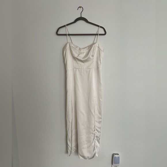 Abercrombie & Fitch Dresses & Skirts - Abercrombie & Fitch Camille midi dress - size M